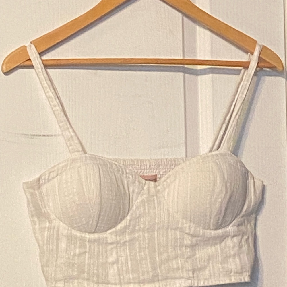 White spaghetti strap crop